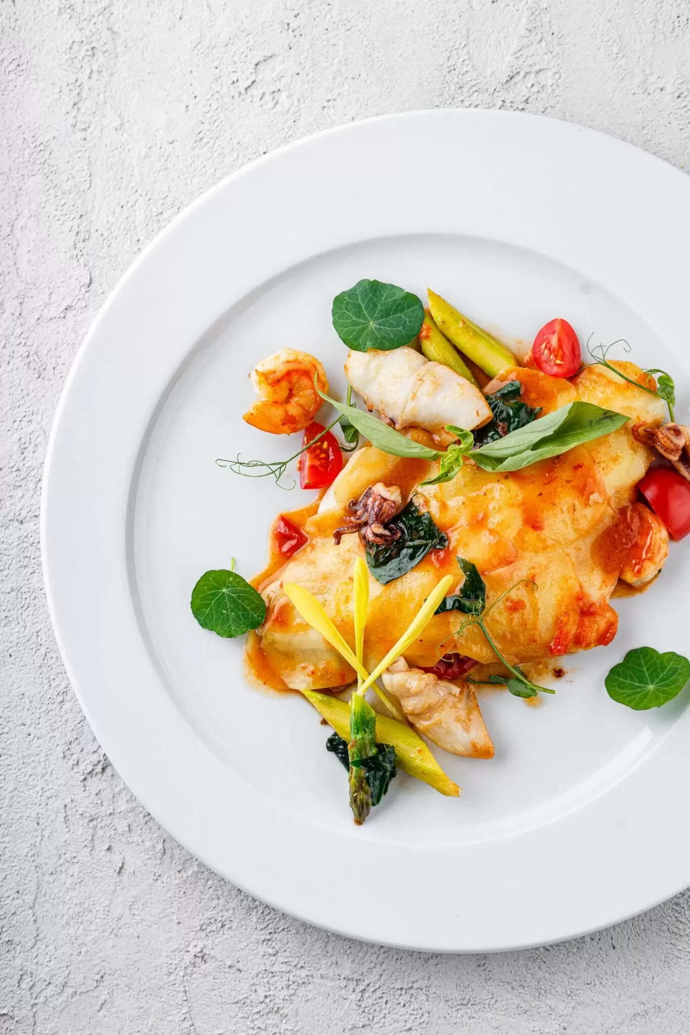 Філе дорадо від мами Сальваторе з дарами моря