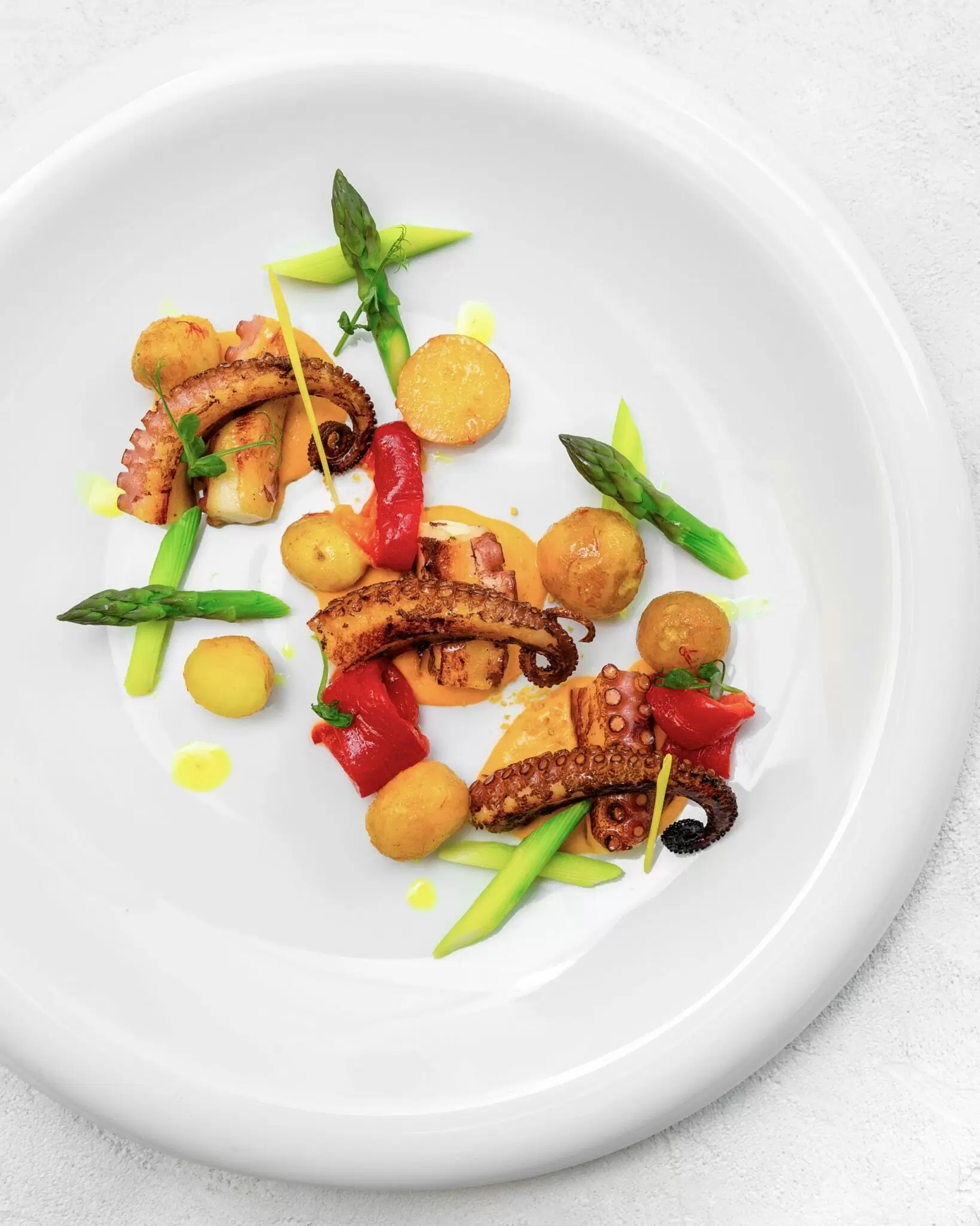 Восьминіг з шафрановим соусом