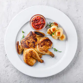 Курча кукле з молодою картоплею та соусом від Сальваторе